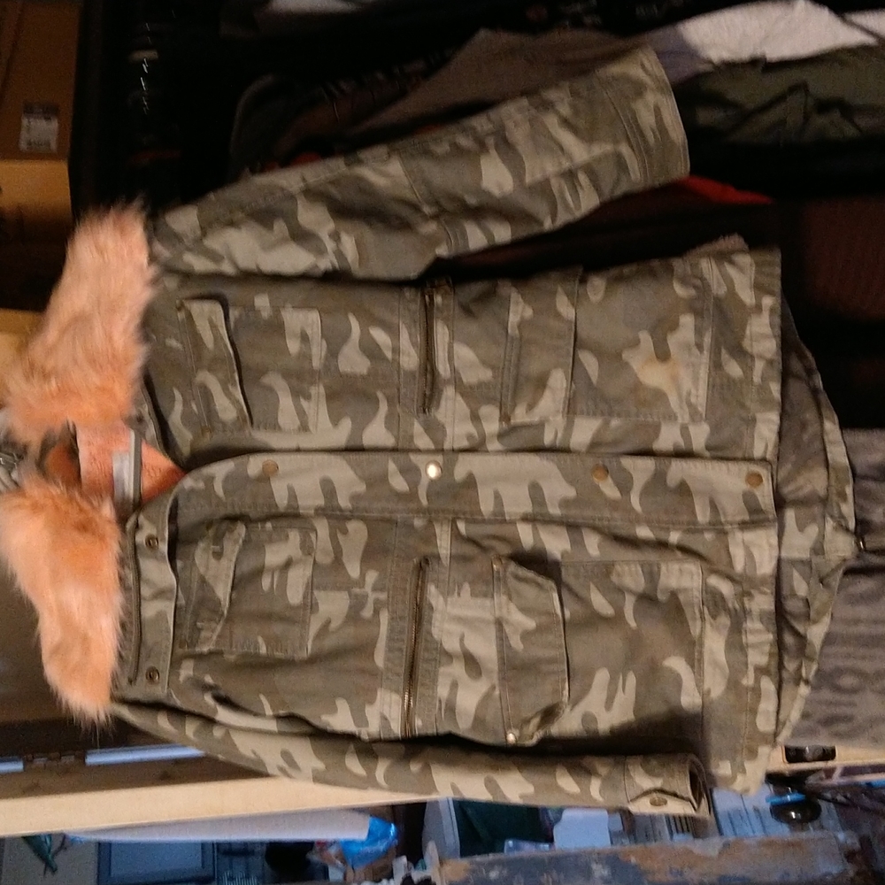 NY and Company Canvas Camo and Pink Faux Fur Coat.  NWT and never worn.